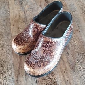 Dansko Tooled Leather Professional